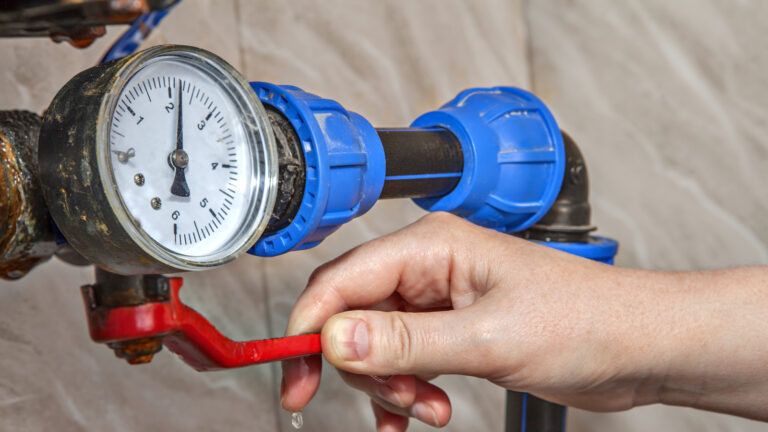 How To Test Water Pressure at Home